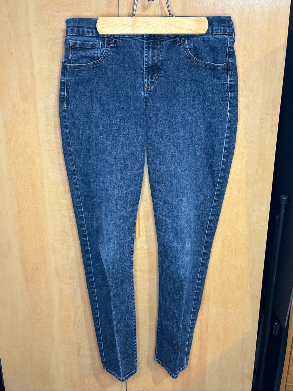 Women’s Dark Blue Stretch Jeans